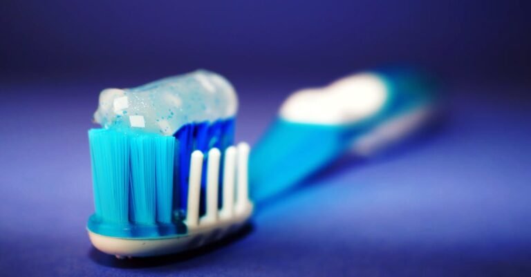 Simple Ways You Can Whiten Your Teeth